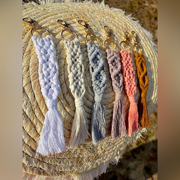 Boho braided keychains - Picture 4 of 12